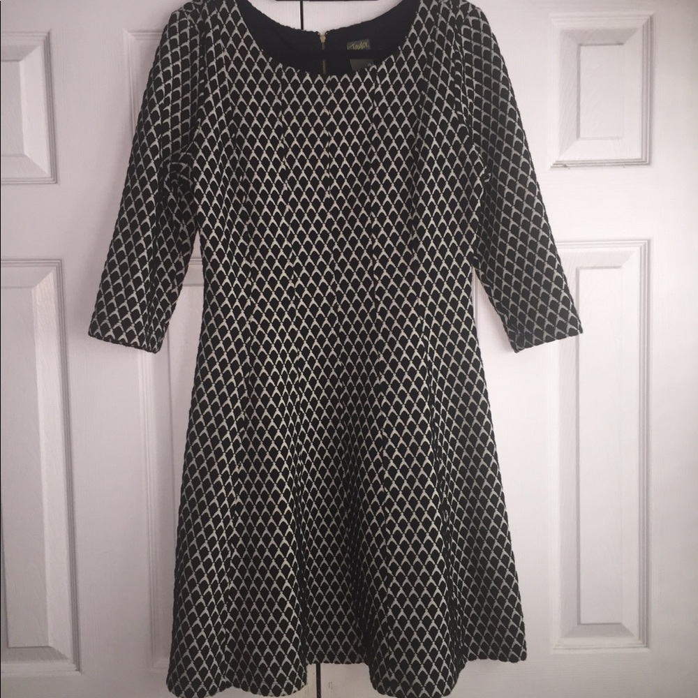 Eliza J. Dress w. Quarter Length Sleeves - 12